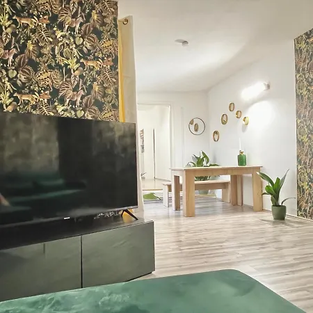 Wellness - Sauna - 3 Schlafzimmer - 6 Personen - Zentrum Apartmán *